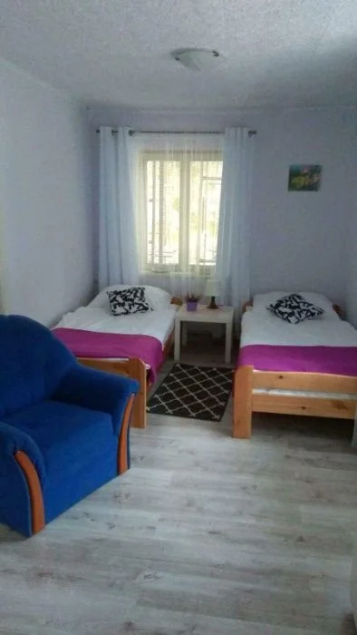 Domek w środku lasu! Na wynajem! – zdjęcie 8