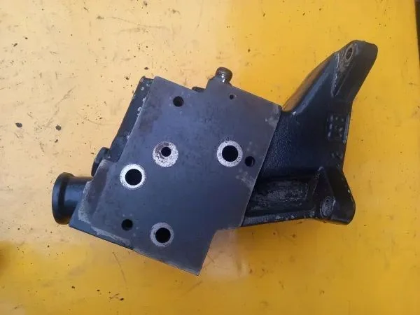Rozdzielacz zawór podpora sekcji hydraulicznych New Holland TM190 – zdjęcie 2