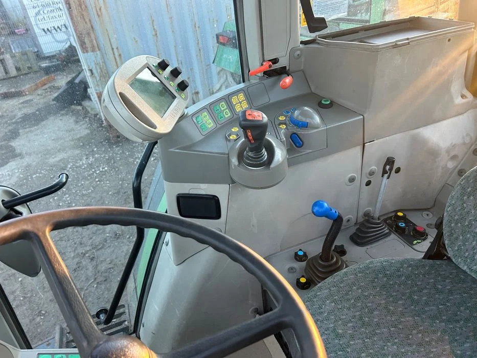 Fendt 411 vario z ładowaczem – zdjęcie 8
