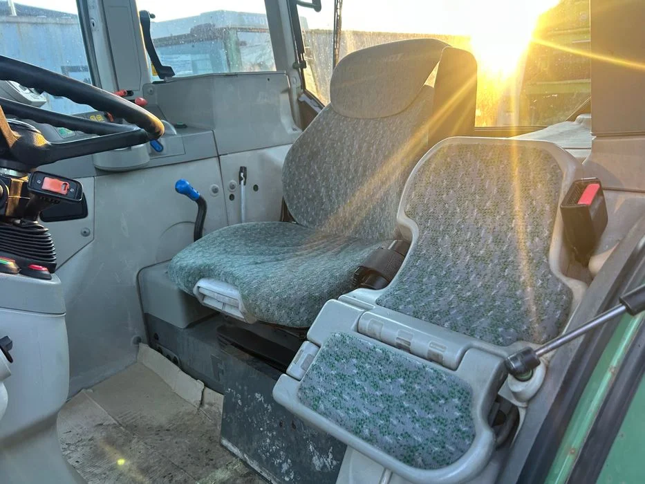 Fendt 411 vario z ładowaczem – zdjęcie 6