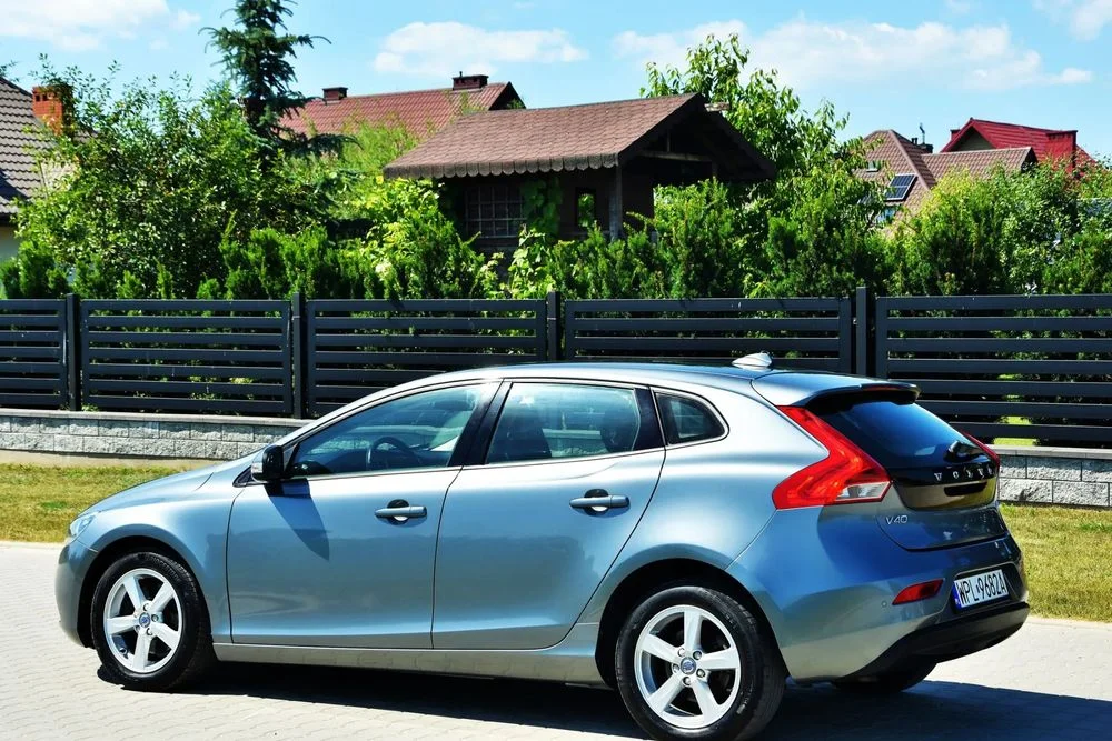 Volvo V40 VOLVO V40 2.0-120Km_LED_NAVI*Klima*ALU Zarejestrowany – zdjęcie 6