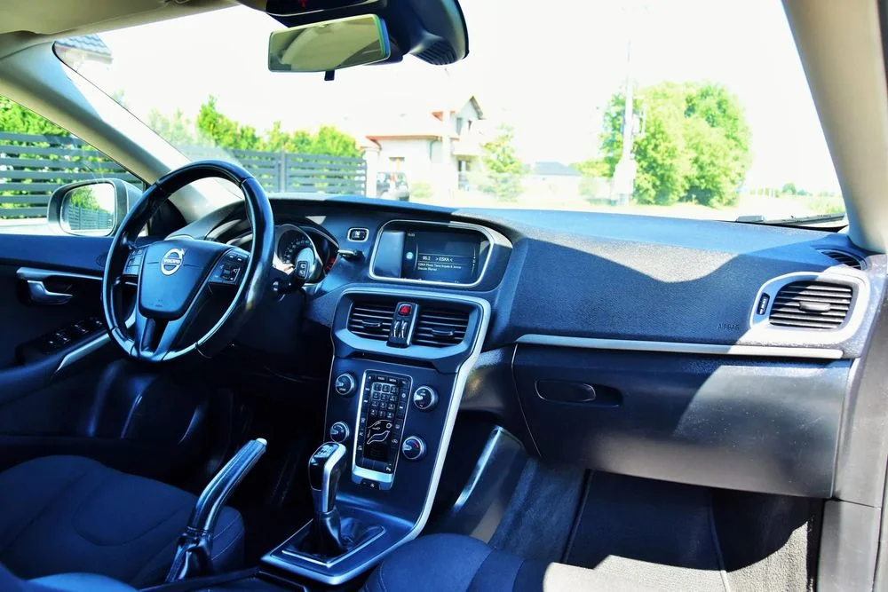 Volvo V40 VOLVO V40 2.0-120Km_LED_NAVI*Klima*ALU Zarejestrowany – zdjęcie 2