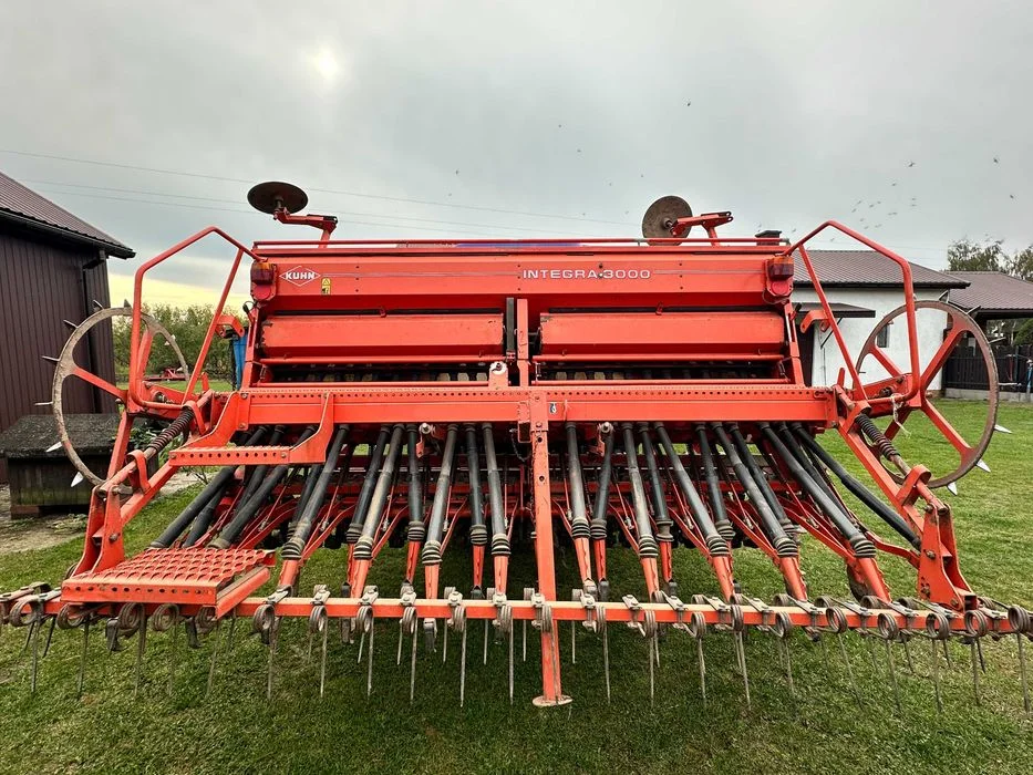 Sprzedam siewnik KUHN INTEGRA 3000 – zdjęcie 2