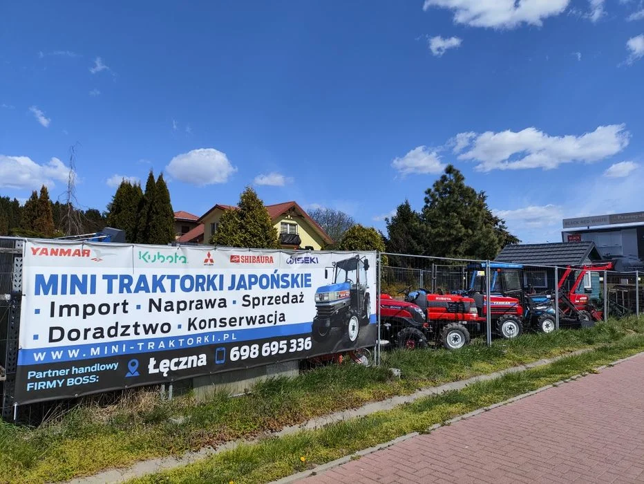 Traktorki ogrodnicze japońskie