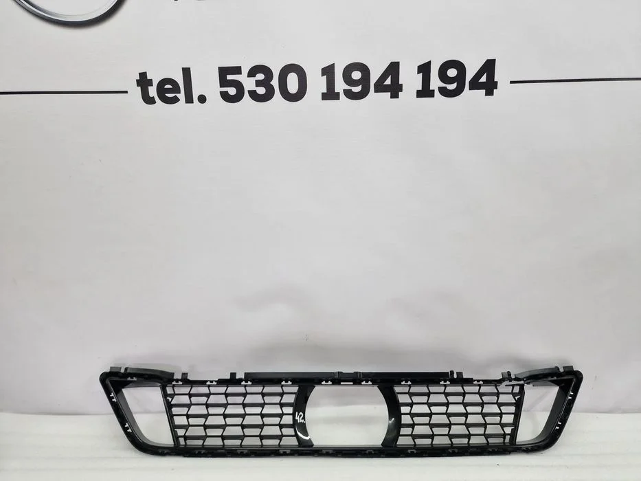 Bmw G30 / G31 Lift M-Pakiet 20- Kratka Środkowa Zderzaka Przedniego Przód , Nr 51118098664 , Nr Aukcji Kr42 – zdjęcie 2