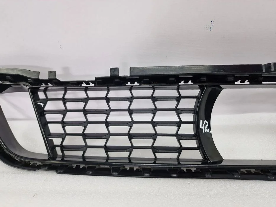 Bmw G30 / G31 Lift M-Pakiet 20- Kratka Środkowa Zderzaka Przedniego Przód , Nr 51118098664 , Nr Aukcji Kr42 – zdjęcie 4
