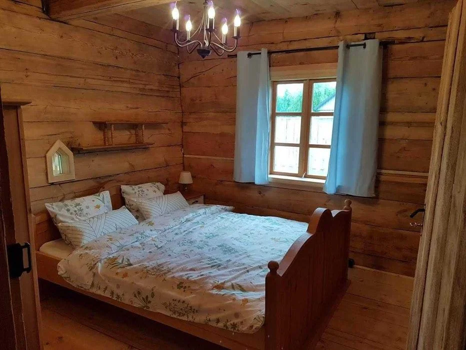 Białowieża. Dom z bali na wyłączność. Duża działka. Klima. Faktura. – zdjęcie 4