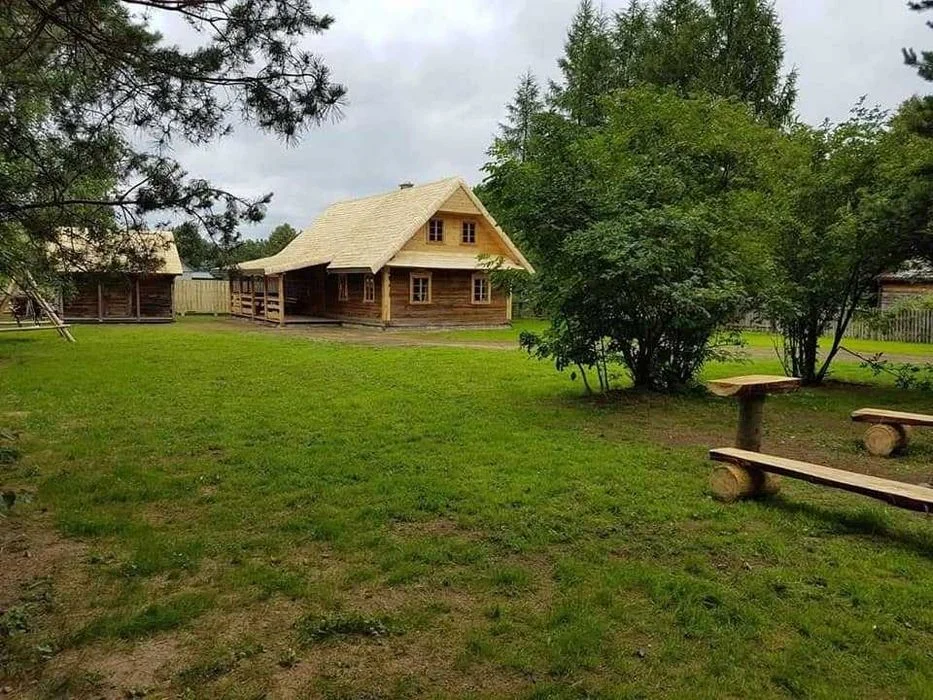 Białowieża. Dom z bali na wyłączność. Duża działka. Klima. Faktura.
