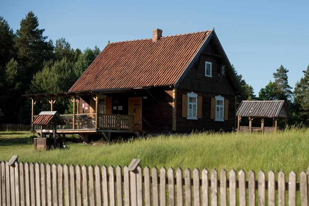 Podlaskie Zacisze nad Bugiem. Magiczna chata z sauną z kojącym widokiem na rzekę Bug