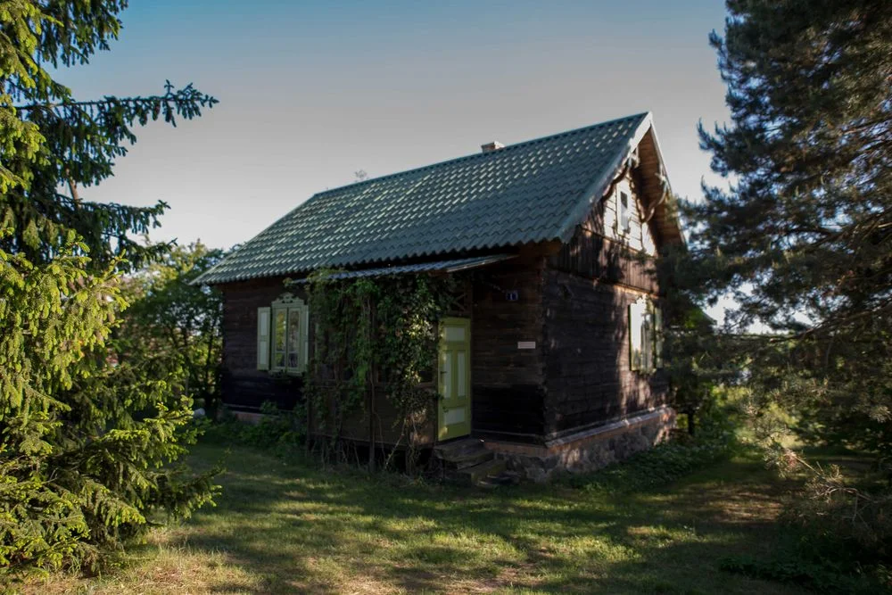 Podlaskie Zacisze nad Bugiem. Wiejski Dom nad rzeką Bug z linią brzegową i czarującym widokiem na meandry rzeki. – zdjęcie 5