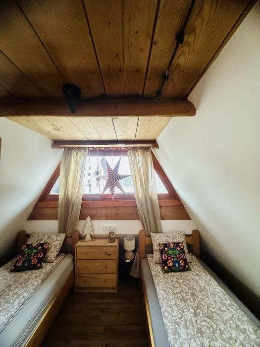 Dom wynajęcia 8/10 os gory ogrod sauna balia taras istebna wisla – zdjęcie 12