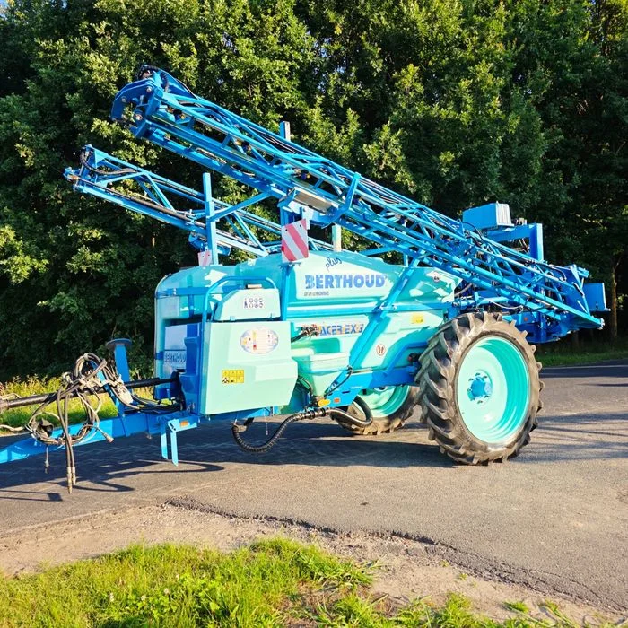 Opryskiwacz berthoud 2500 l 21m arag