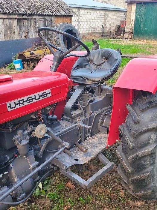 Ciągnik rolniczy ursus C-330 – zdjęcie 2