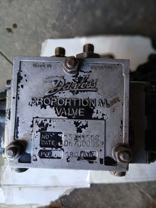 Rozdzielacz hydrauliczny 12 volt Danfos – zdjęcie 5