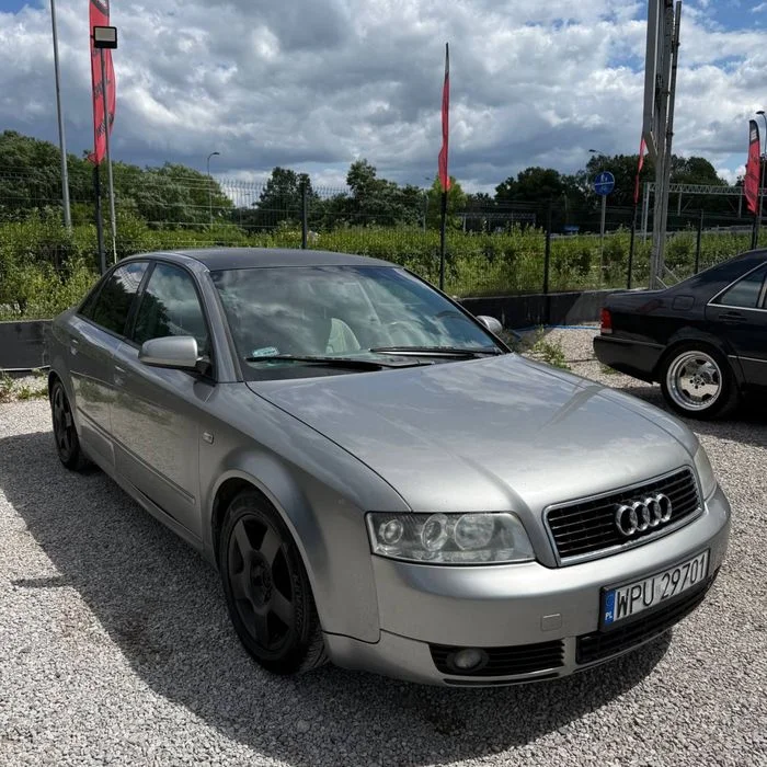 Na spzredaż Audi A4 B6 / 3.0 / Benzyna / Klimatyzacja / Alufelgi / 4El.Szyby / Doinwestowany / AutoNaRaty