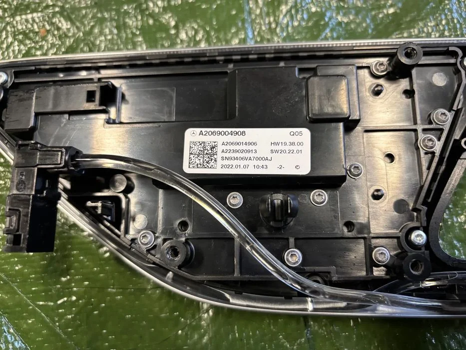 Mercedes C Klasa W206 panel regulacji fotela prawy lewy przód A2069004908 A2069006808 – zdjęcie 5