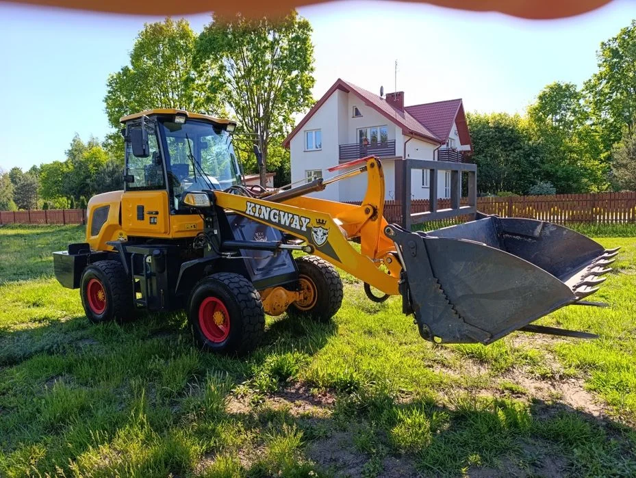 Ładowarka przegubowa Kingway Farmer 912 4x4 2021r krokodyl łyżka widły, 300 mH
912 FARMER 4×4
912 FARMER 4×4
912 FARMER 4×4 – zdjęcie 6