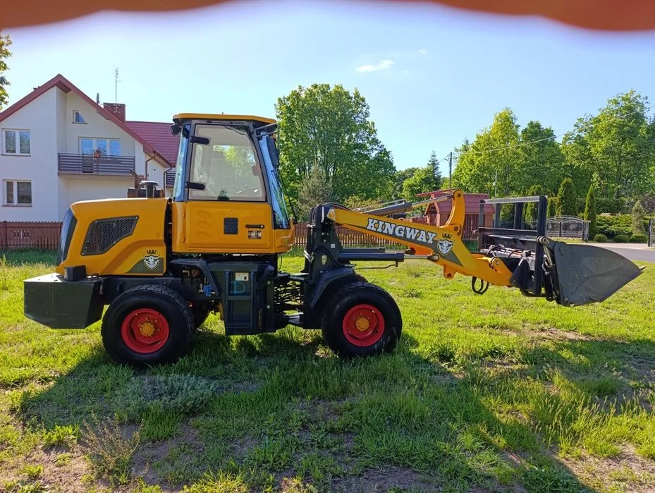 Ładowarka przegubowa Kingway Farmer 912 4x4 2021r krokodyl łyżka widły, 300 mH
912 FARMER 4×4
912 FARMER 4×4
912 FARMER 4×4 – zdjęcie 5