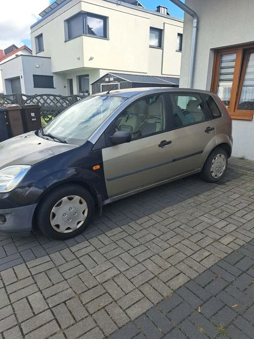 Ford Fiesta -2004 rok +LPG – zdjęcie 2