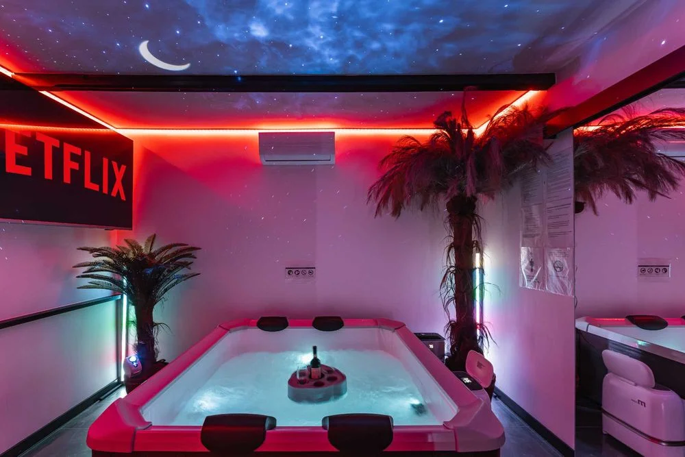 Domek Apartament Dwupokojowy LOVE SPA JAUCUZZI w pokoju na wyłączność na życzenie śniadanie do pokoju grill strefa jacuzzi na zewnątrz rowery e-bike – zdjęcie 5