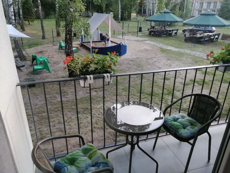 CZEK TURYSTYCZNY, Apartamenty z balkonem, pokoje, Okuninka – zdjęcie 7
