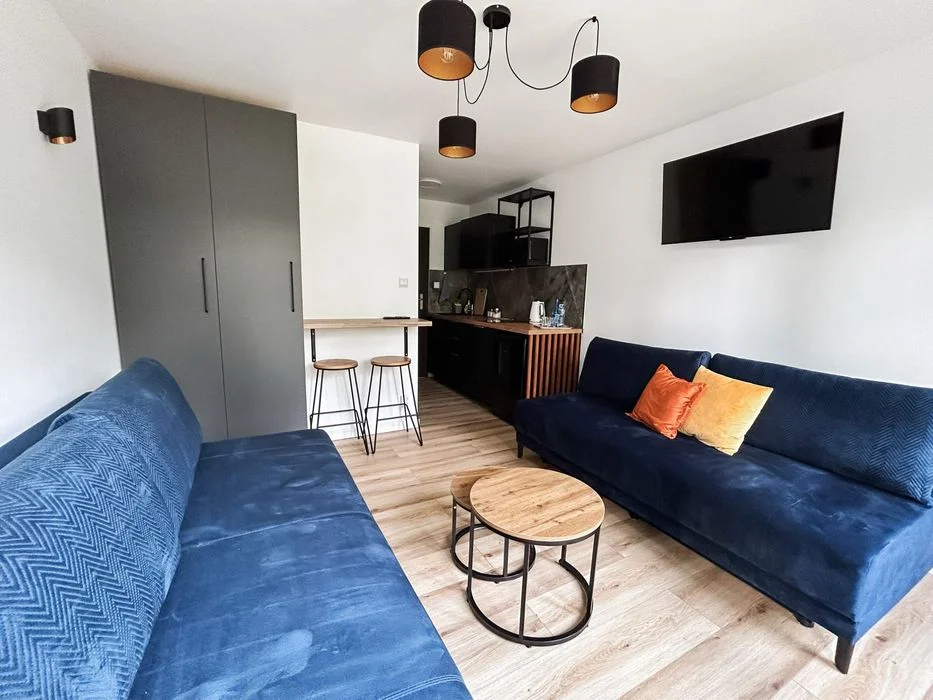 CZEK TURYSTYCZNY, Apartamenty z balkonem, pokoje, Okuninka – zdjęcie 11