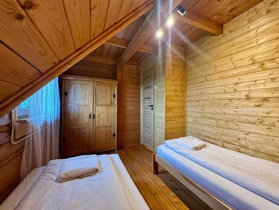 Domek Leśne SPA – sauna, jacuzzi, noclegi w górach już od 120 zł/osoba Luksusowe Domki w Górach nad Jeziorem – Jacuzzi Sauna – zdjęcie 9