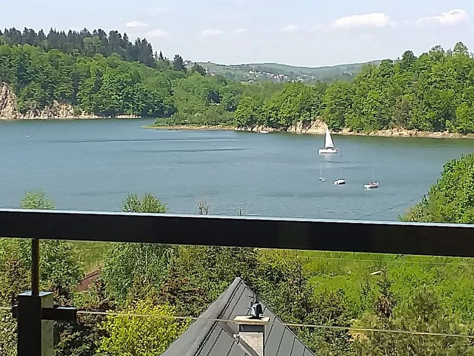 PRZESZKLONE SYPIALNIE-Piękne widoki na Jezioro Solinskie. Zawoz