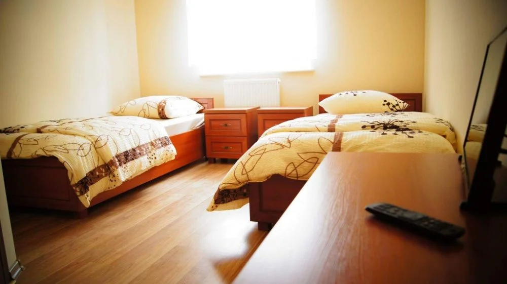 Noclegi Żory -Willa 72, pokoje, hotel, pokoje dla pracowników firm – zdjęcie 2