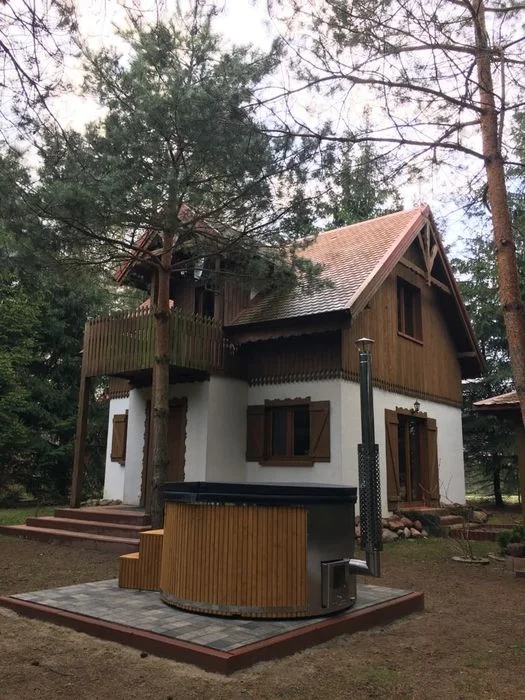 Dom nad jeziorem kiełpińskim LAS balia łódka – zdjęcie 3