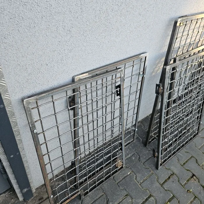 Osłona szyby, krata kabiny drzwi boczna tylna Lkt 81 Turbo Standard – zdjęcie 2