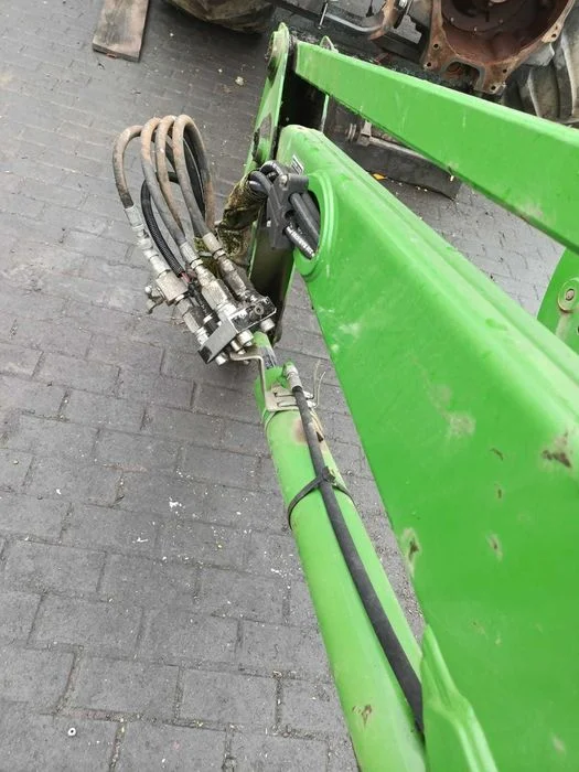 Ładowacz czołowy z adaptacją osprzętu John Deere H340C – zdjęcie 4
