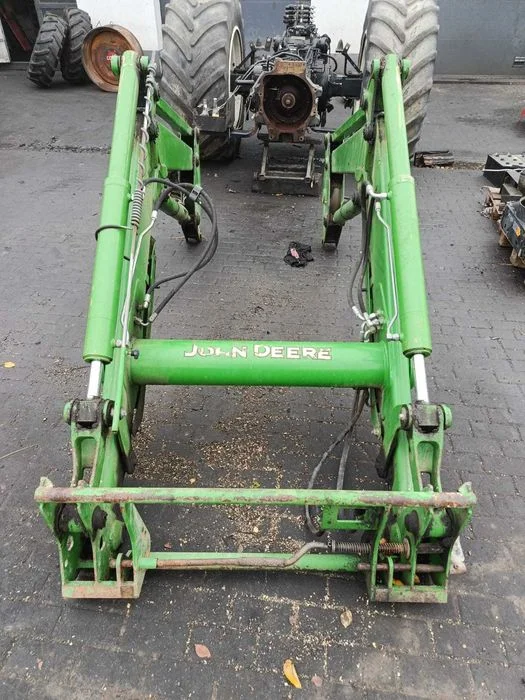 Ładowacz czołowy z adaptacją osprzętu John Deere H340C – zdjęcie 7