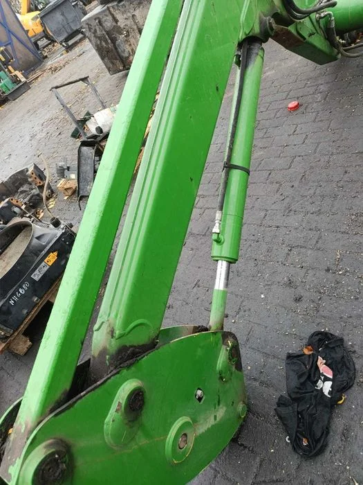Ładowacz czołowy z adaptacją osprzętu John Deere H340C – zdjęcie 5