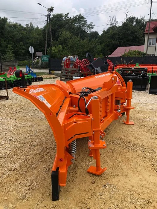Nowy masywny pług do śniegu hydrauliczny VOLANT