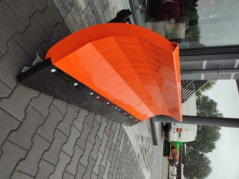 Solidny pług śnieżny – różne szerokości – pasuje do większości maszyn – zdjęcie 4
