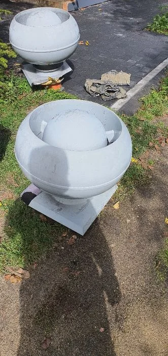 Wywietrzak kominek dachowy ( stajnia chlew stolarnia szuszarnia)