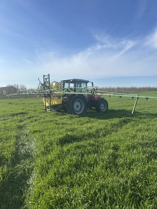Opryskiwacz Pilmet 1000l hydraulicznie rozkładany – zdjęcie 6