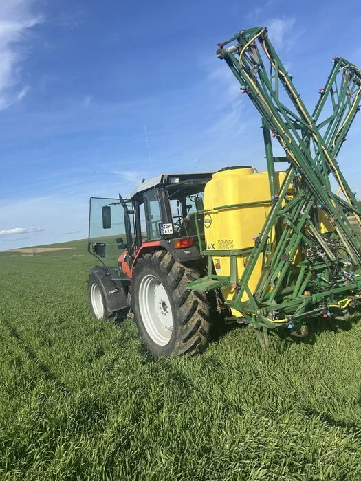 Opryskiwacz Pilmet 1000l hydraulicznie rozkładany – zdjęcie 8