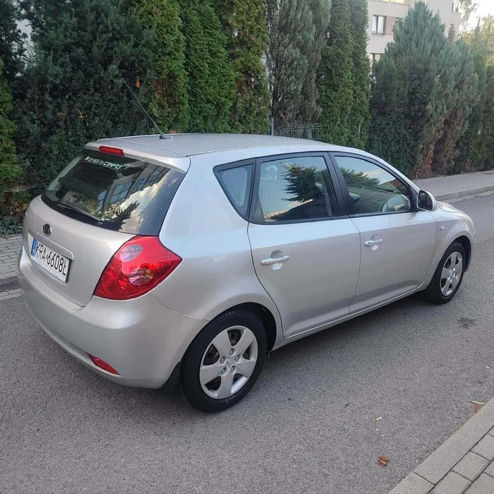 Kia Ceed 1.4 Benzyna 2007 Długie opłaty zadbany Prywatnie – zdjęcie 2