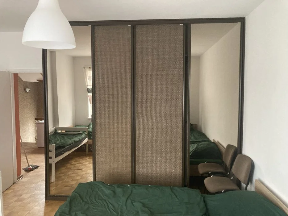 Hostel noclegi Kwatery pokoje pracownicze Wołomin Kobyłka Zielonka Emilianów Radzymin – zdjęcie 2