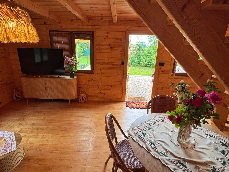 Nadbużański Zakątek Domek drewniany nad Bugiem – 7 osób – 2 stawy – Taras – Basen – JACUZZI Cisza i Natura – Wola Uhruska Nocleg Chełm – Okuninka – zdjęcie 7