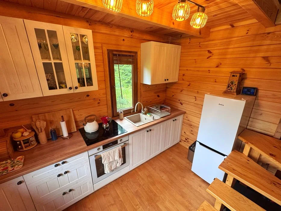 Nadbużański Zakątek Domek drewniany nad Bugiem – 7 osób – 2 stawy – Taras – Basen – JACUZZI Cisza i Natura – Wola Uhruska Nocleg Chełm – Okuninka – zdjęcie 5