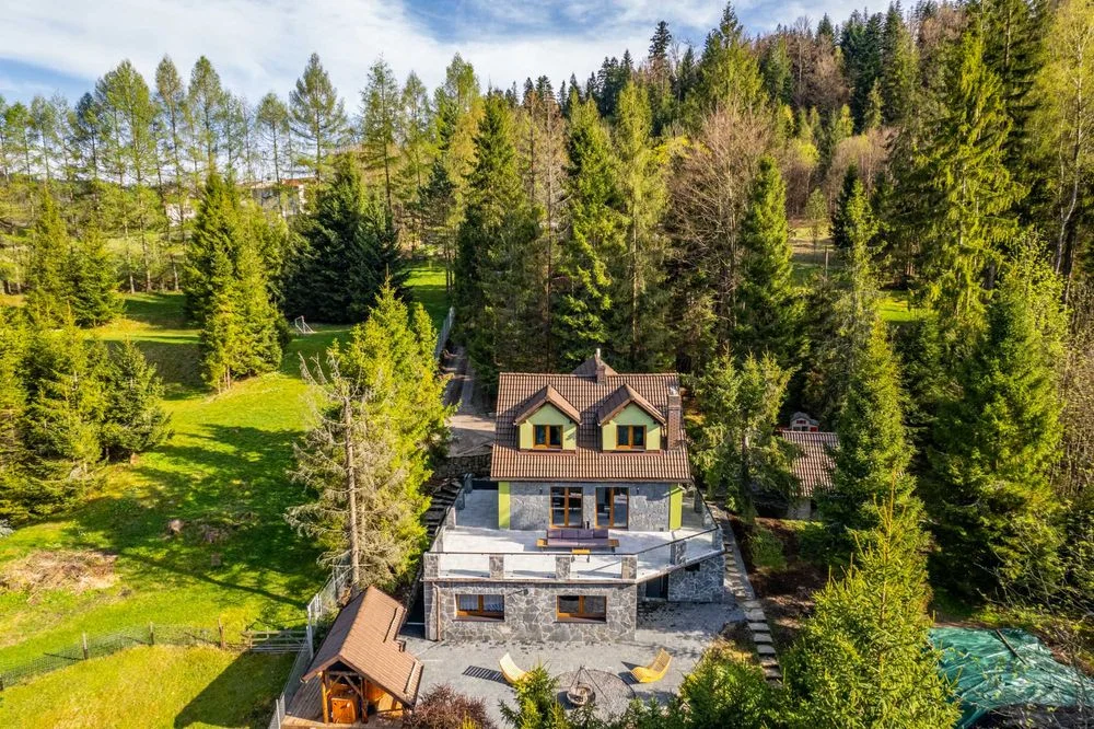 Leśne Zacisze Wisła HOUSE – Dom z Jacuzzi i Bacówką, 10/10 od Gości!
