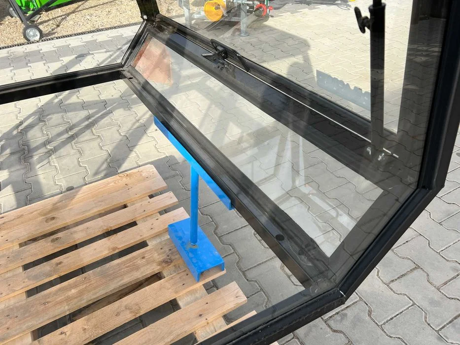Kabina Ursus Kabina ciągnikowa z błotnikami/ kabina bez błotników C330 C-330 C360 C-360 MF235 MF255 T25 T-25 +wycieraczka / Dostawa całe PL --RATY – zdjęcie 7