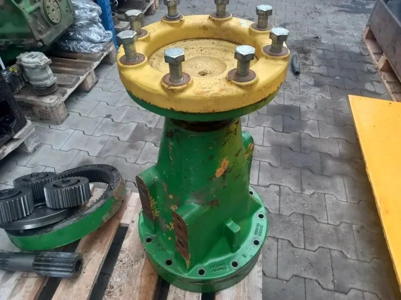 Obudowa zwolnicy tył John Deere 6910