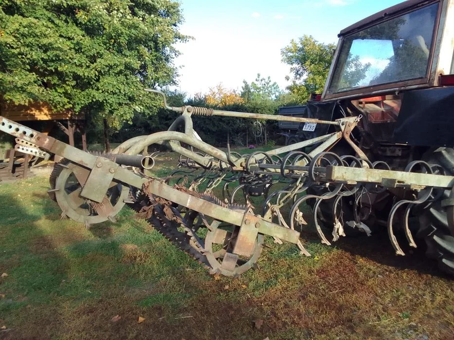 Ciągnik rolniczy Zetor 8011 – zdjęcie 6