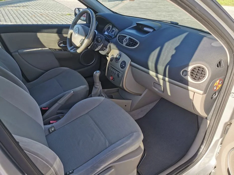Renault Clio Renault Clio 3 1.5 dCi 2005 – zdjęcie 7