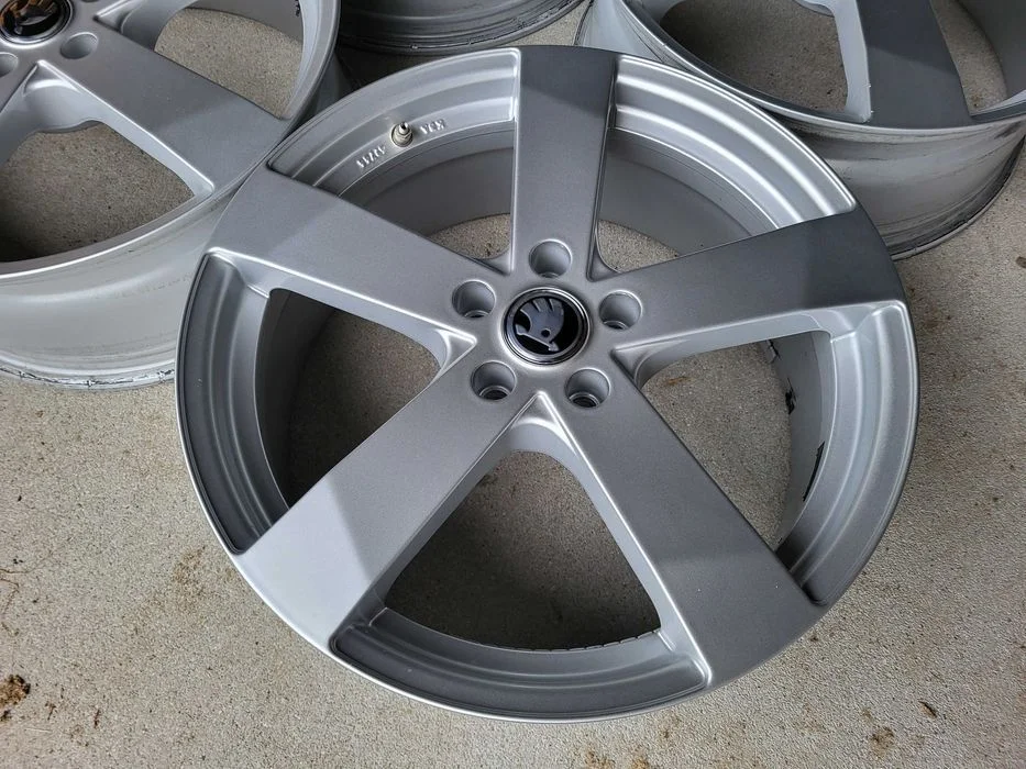 [538] Felgi aluminiowe 19 Cali 5x112 ET42 7,5Jx19H2 Skoda – zdjęcie 6