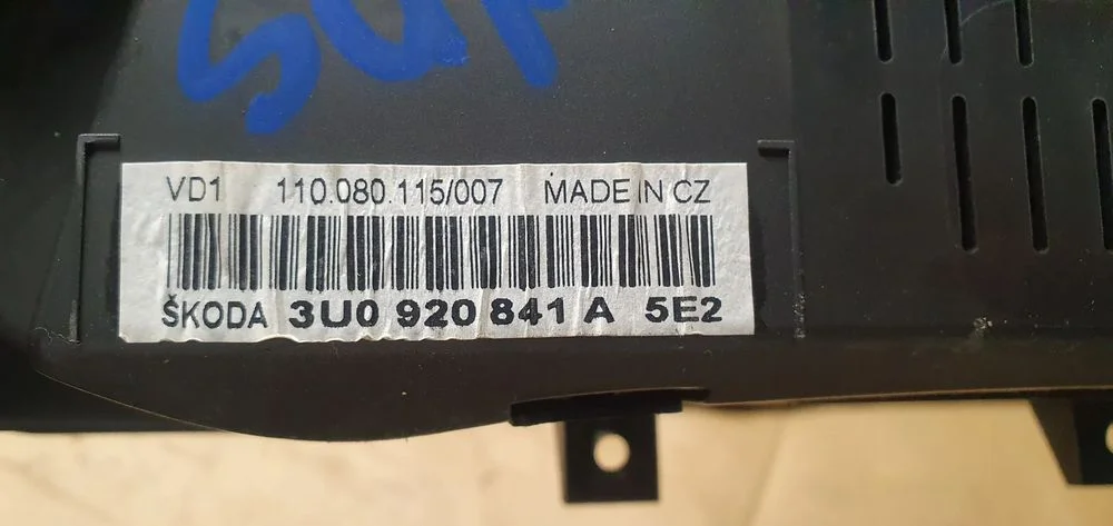 Licznik zegary oryginał Skoda Superb I 1.9 TDI 3U0920841A – zdjęcie 7
